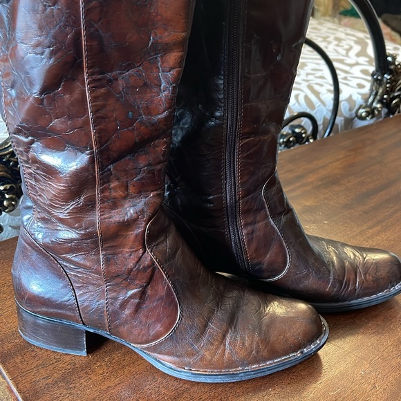 Born Crown COMFORT BED BOOT mottled leather riding boot EUC LIKE NEW - Picture 2 of 6